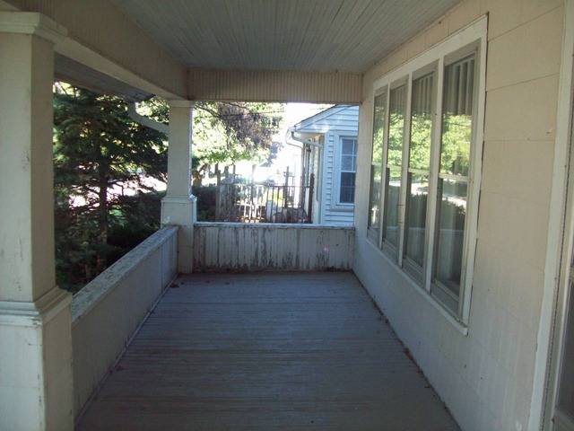 209 S 2nd St, Walnut, IL 61376 photo 9