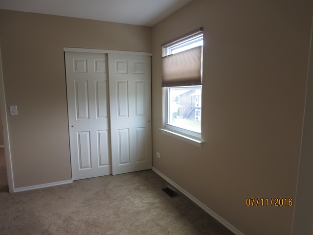 9010 Abbey Ln, Des Plaines, IL 60016 photo 12