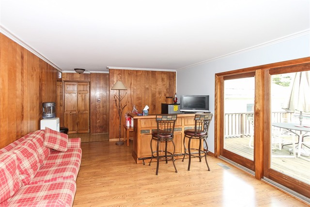 549 Orchard Ct, Des Plaines, IL 60016 photo 13