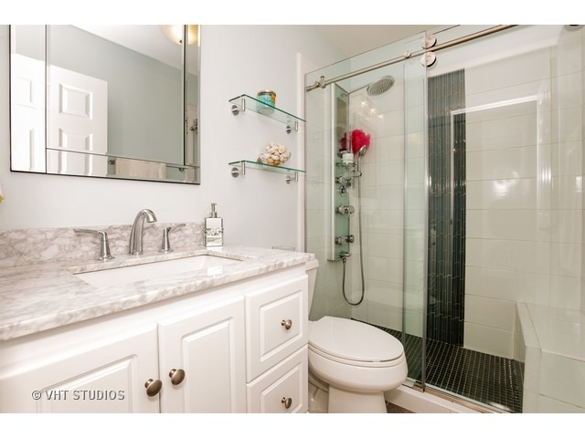 4551 Olmstead Dr, Hoffman Estates, IL 60192 photo 8