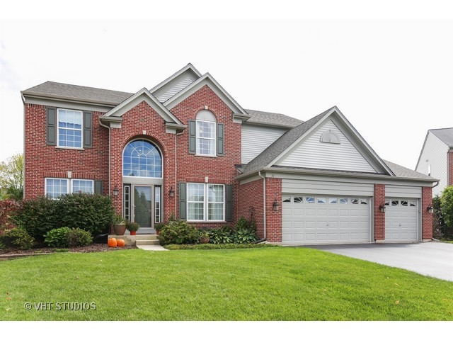 11 Benton Ct, Algonquin, IL 60102 photo 1