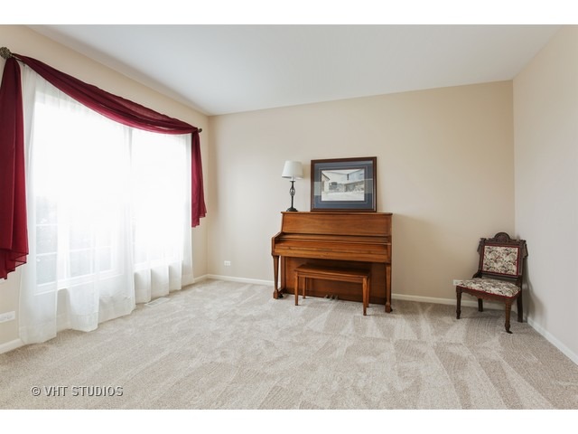 11 Benton Ct, Algonquin, IL 60102 photo 3