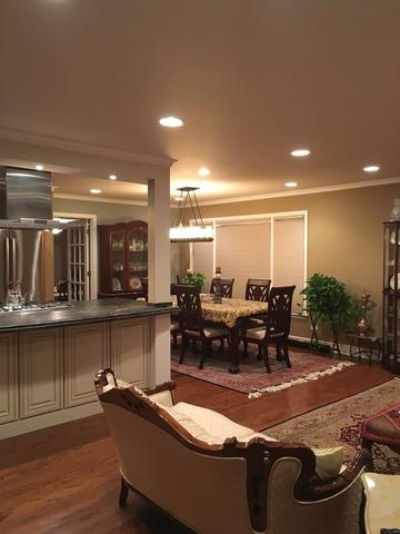 9415 Clancy Dr, Des Plaines, IL 60016 photo 8
