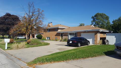 9415 Clancy Dr, Des Plaines, IL 60016 photo 2
