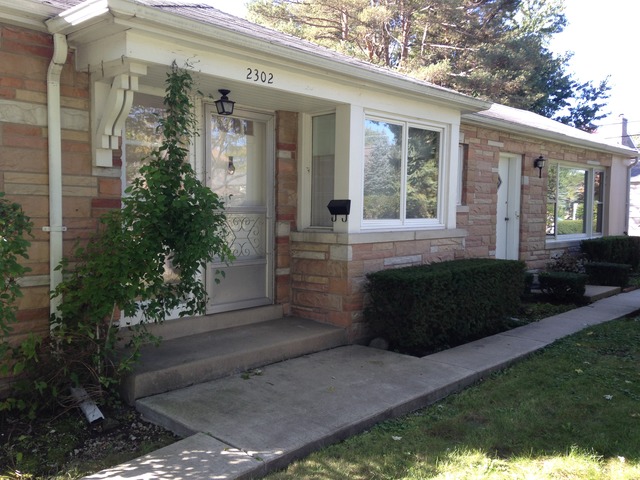 2302 Oak Ave, Northbrook, IL 60062 photo 1