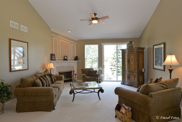 27 Brixton Ct, Algonquin, IL 60102 photo 4