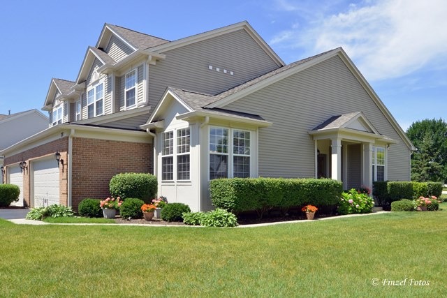 27 Brixton Ct, Algonquin, IL 60102 photo 1