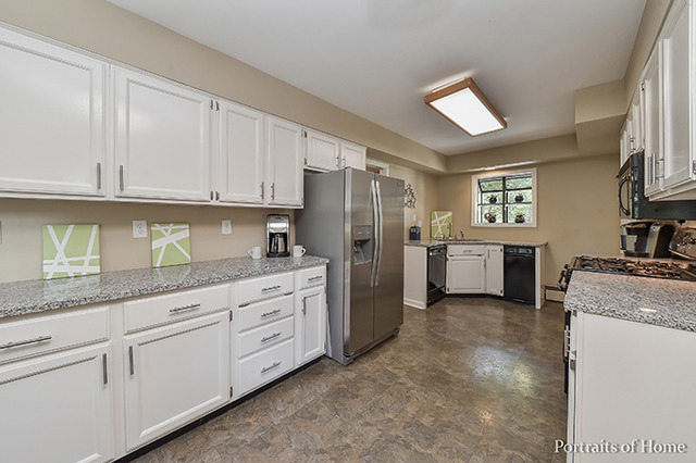 1152 E Chicago Ave, Naperville, IL 60540 photo 9
