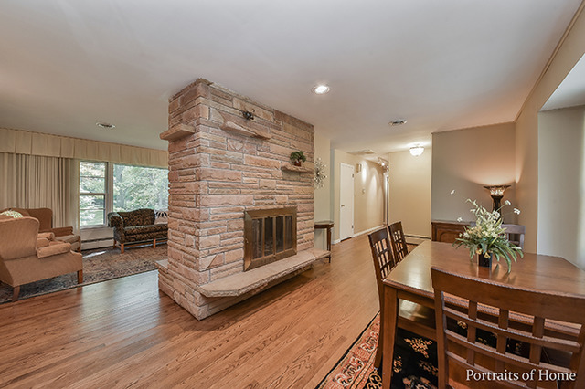 1152 E Chicago Ave, Naperville, IL 60540 photo 4