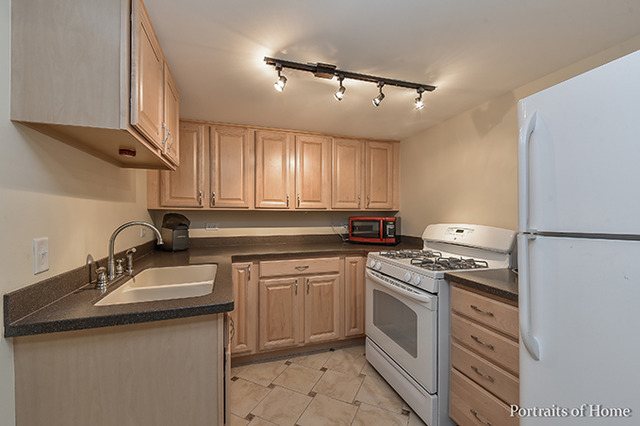 1152 E Chicago Ave, Naperville, IL 60540 photo 21