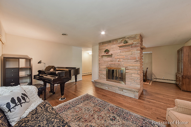 1152 E Chicago Ave, Naperville, IL 60540 photo 5