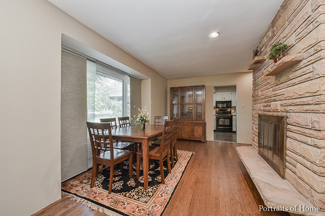 1152 E Chicago Ave, Naperville, IL 60540 photo 3