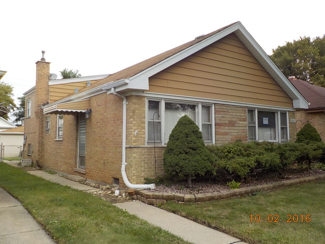 8126 42nd St, Lyons, IL 60534 photo 2