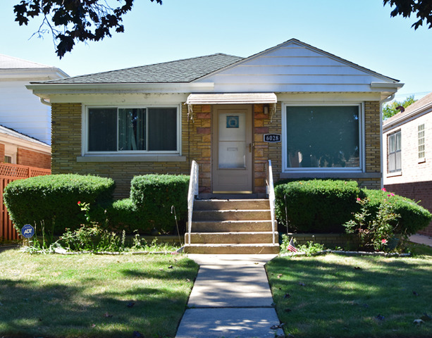 6028 N Artesian Ave, Chicago, IL 60659 photo 1