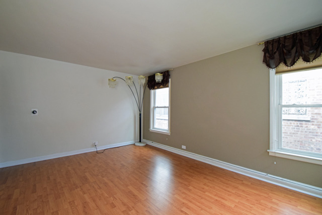 6028 N Artesian Ave, Chicago, IL 60659 photo 3