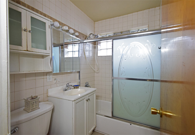 6028 N Artesian Ave, Chicago, IL 60659 photo 8