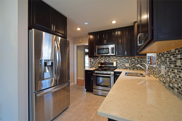 6028 N Artesian Ave, Chicago, IL 60659 photo 6