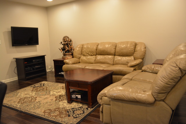 376 Oaktree Ct, Hoffman Estates, IL 60169 photo 4