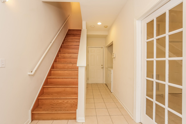 1149 E 46th St, Chicago, IL 60653 photo 2