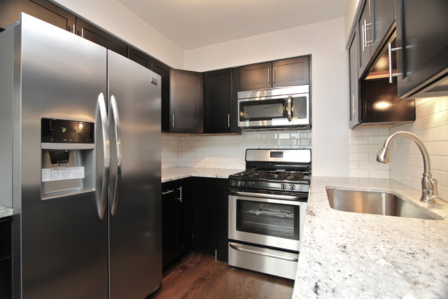 874 Cambridge Pl, Wheeling, IL 60090 photo 3