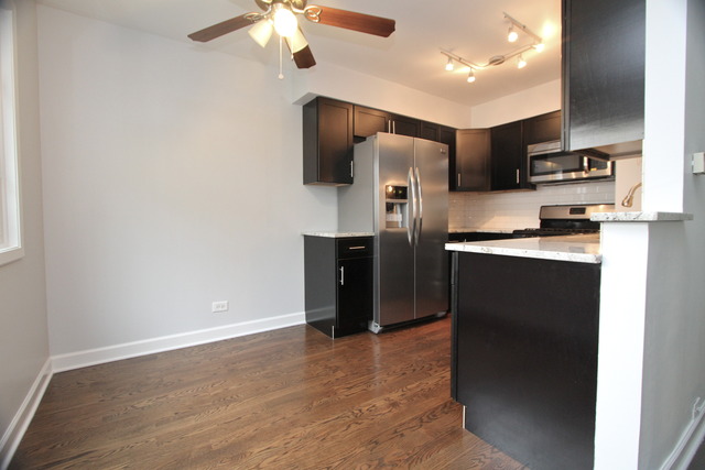 874 Cambridge Pl, Wheeling, IL 60090 photo 5