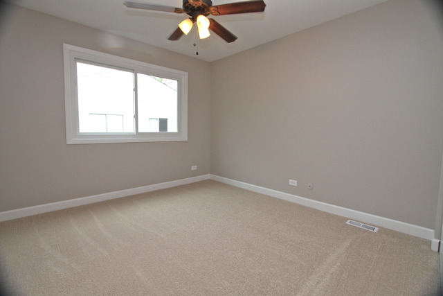 874 Cambridge Pl, Wheeling, IL 60090 photo 10