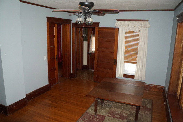  312 E 2nd St, Dixon, IL 61021 photo 4