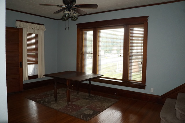  312 E 2nd St, Dixon, IL 61021 photo 5