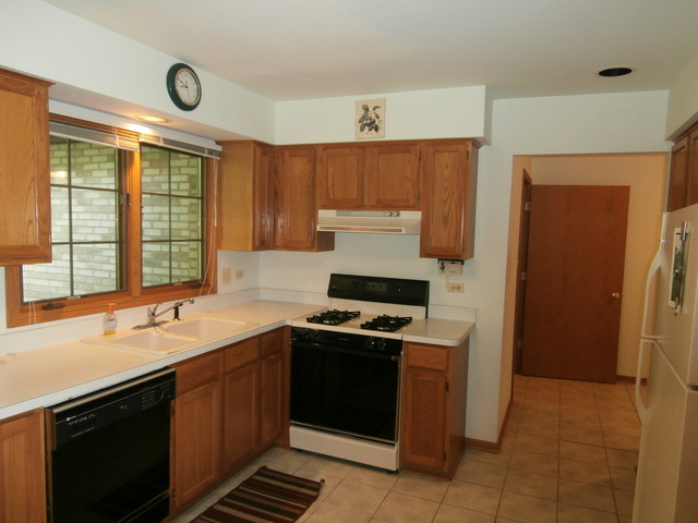 4916 145th St, Midlothian, IL 60445 photo 8