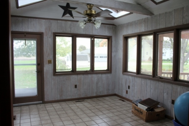 612 E Mann St, Gilman, IL 60938 photo 8