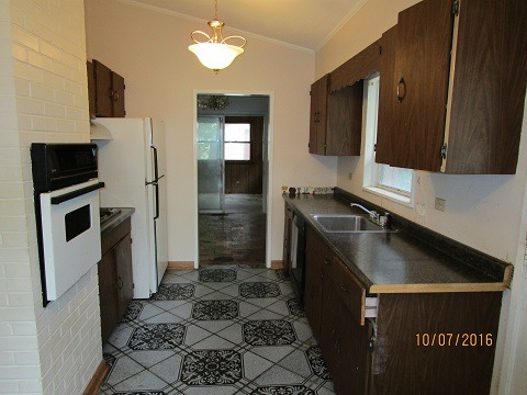 116 Warwick St, Park Forest, IL 60466 photo 4
