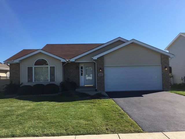 1645 Fox Hound Trl, Beecher, IL 60401 photo 1