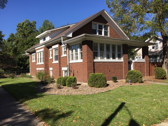 897 S Myrtle Ave, Kankakee, IL 60901 photo 2