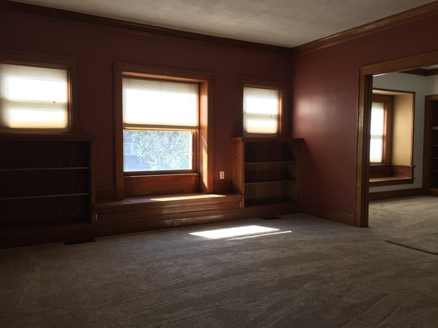 897 S Myrtle Ave, Kankakee, IL 60901 photo 3
