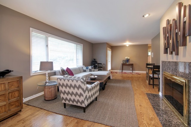 3665 Techny Rd, Northbrook, IL 60062 photo 4