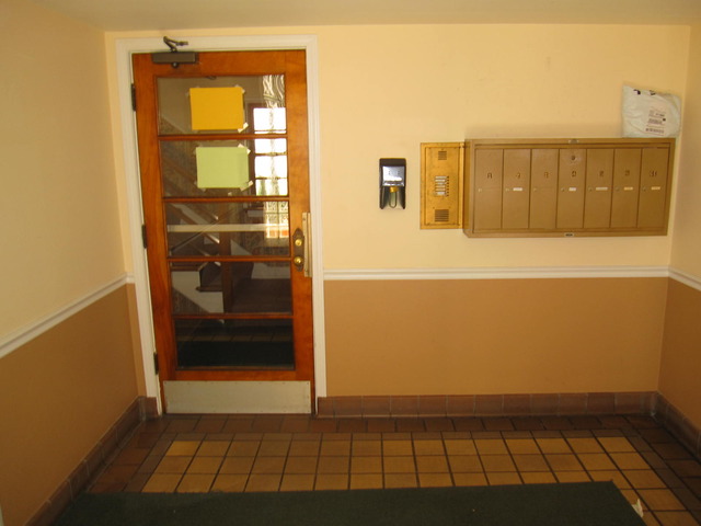 100 Pine Ave #1, Riverside, IL 60546 photo 5
