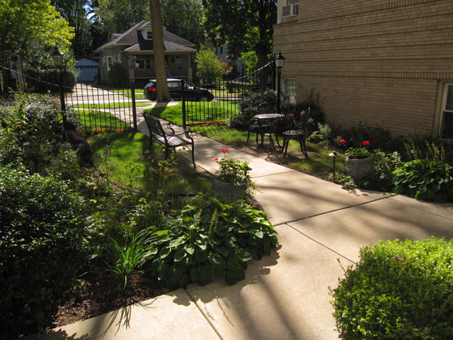 100 Pine Ave #1, Riverside, IL 60546 photo 3