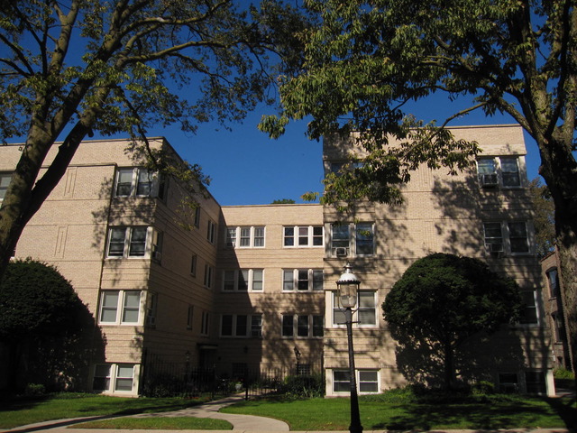 100 Pine Ave #1, Riverside, IL 60546 photo 1