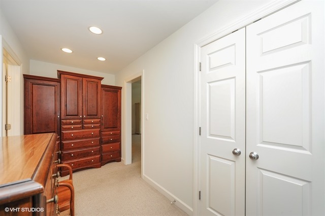 2636 Maple Ave, Northbrook, IL 60062 photo 11