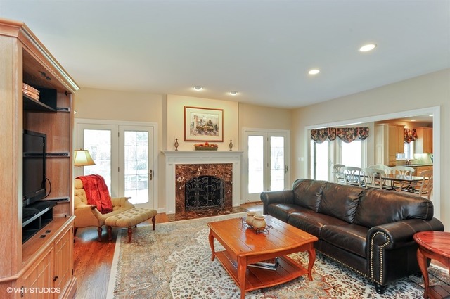 2636 Maple Ave, Northbrook, IL 60062 photo 4