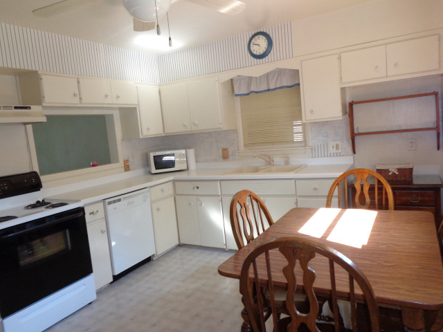 16 Richard St, Kankakee, IL 60901 photo 3