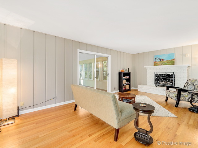 1890 Creekside Dr, Wheaton, IL 60189 photo 9
