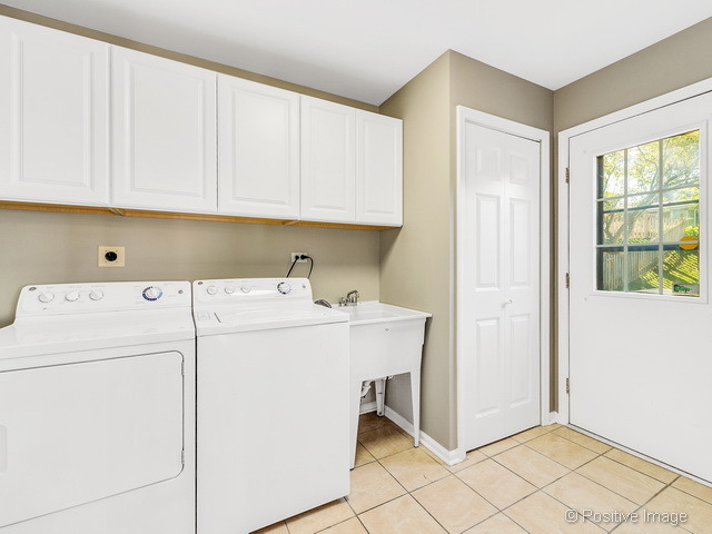 1890 Creekside Dr, Wheaton, IL 60189 photo 12