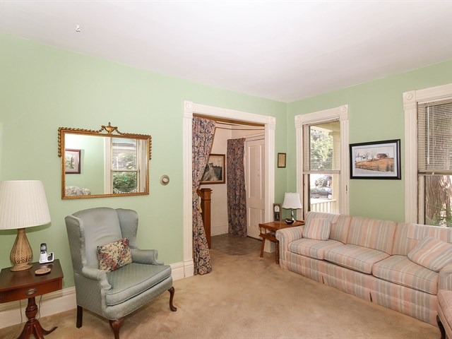 718 Logan Ave, Elgin, IL 60120 photo 5