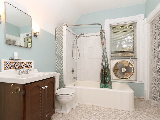 718 Logan Ave, Elgin, IL 60120 photo 18