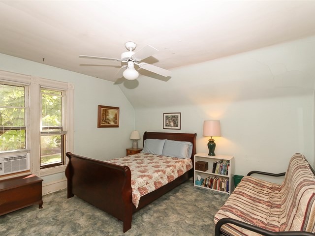 718 Logan Ave, Elgin, IL 60120 photo 16