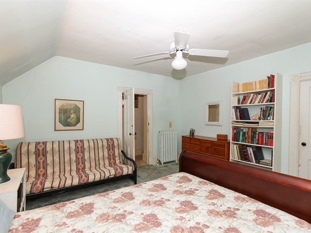 718 Logan Ave, Elgin, IL 60120 photo 17