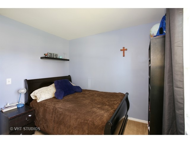 2367 Gale Ln, Elgin, IL 60123 photo 20