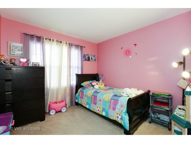 2367 Gale Ln, Elgin, IL 60123 photo 21