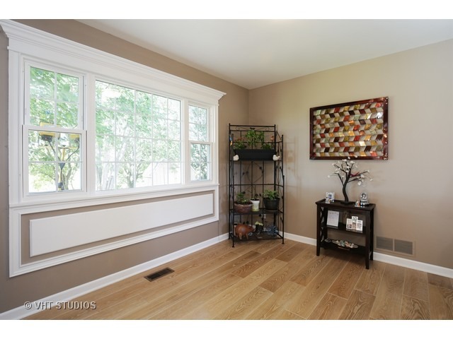 2367 Gale Ln, Elgin, IL 60123 photo 15